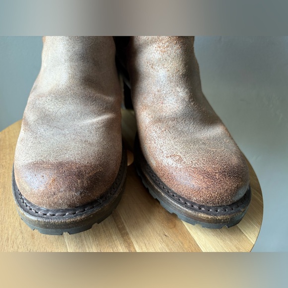 Frye Distressed Brown Boots ~ Size 10 - Picture 6 of 10